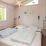 4 Star In *